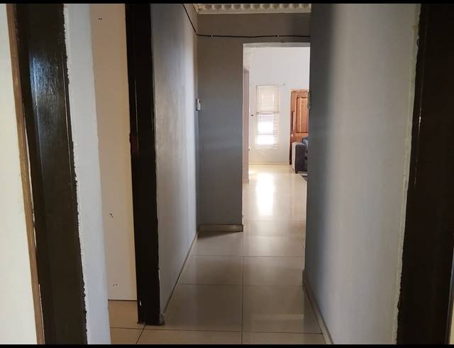 3 BEDROOM HOUSE FOR SALE IN GOLDEN GARDENS